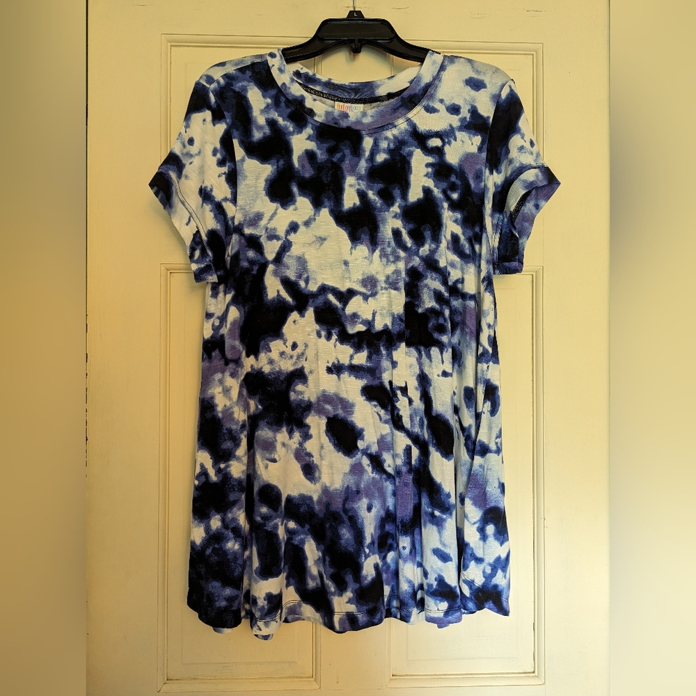 LuLaRoe Erika Top